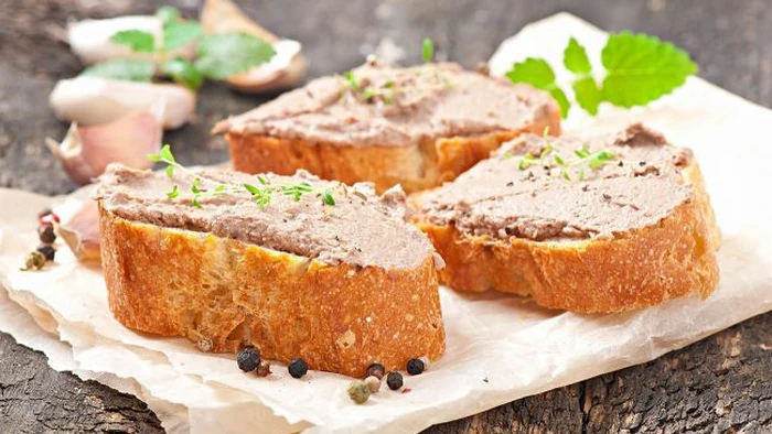 Výroba domácej kuracej paštéty, ktorá je 100-krát lepšia ako kuracia paštéta kúpená v obchode